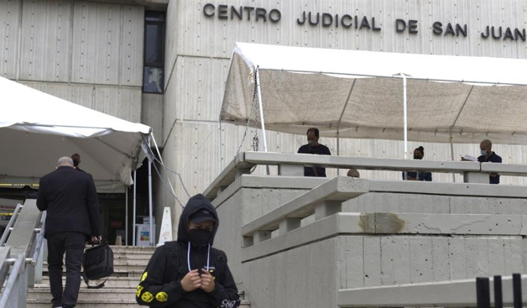 Condenan a 8 años de prisión a exlegisladora puertorriqueña Charbonier por corrupción
